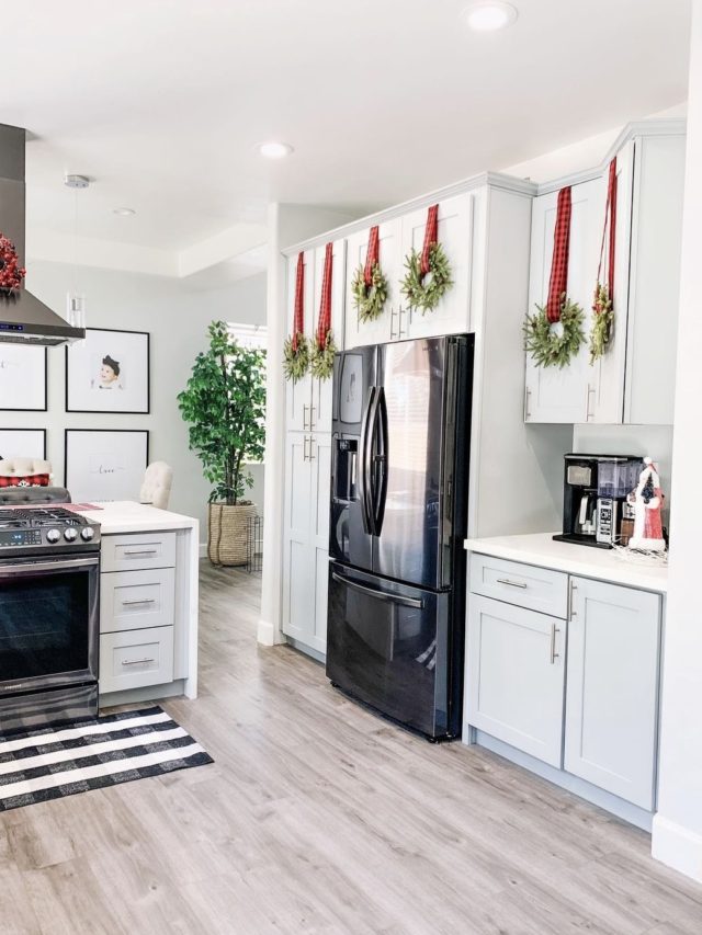 Christmas Kitchen Cabinets