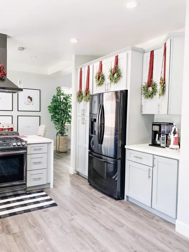 Christmas Kitchen Cabinets